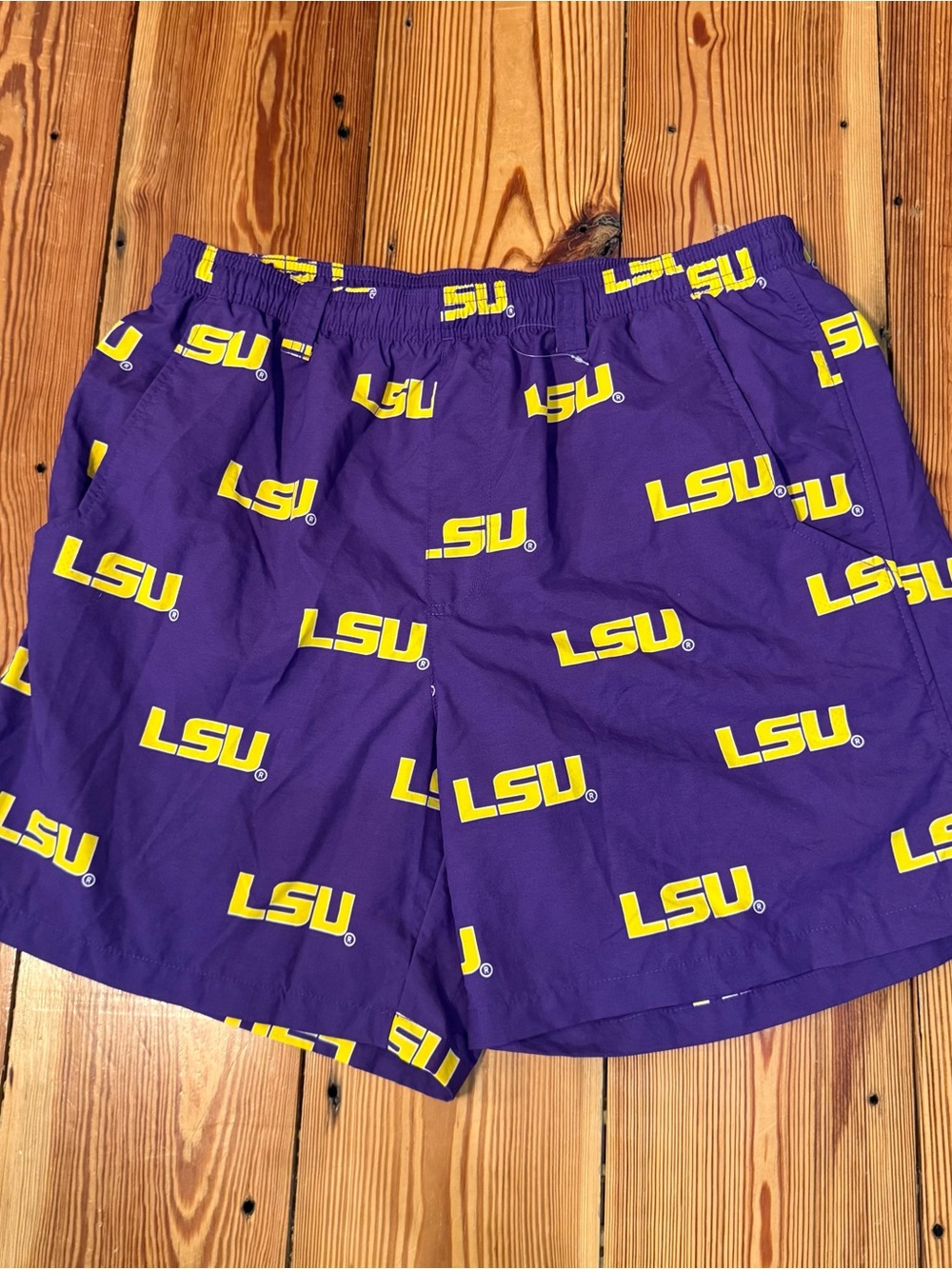 Columbia PFG LSU Tigers Shorts Mens Medium Purple Backcast NWOT - Picture 4 of 14